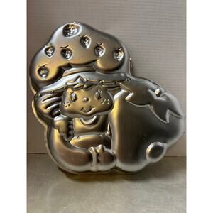 Vintage 1981 Wilton Strawberry Shortcake Character Aluminum Cake Pan #502-3835
